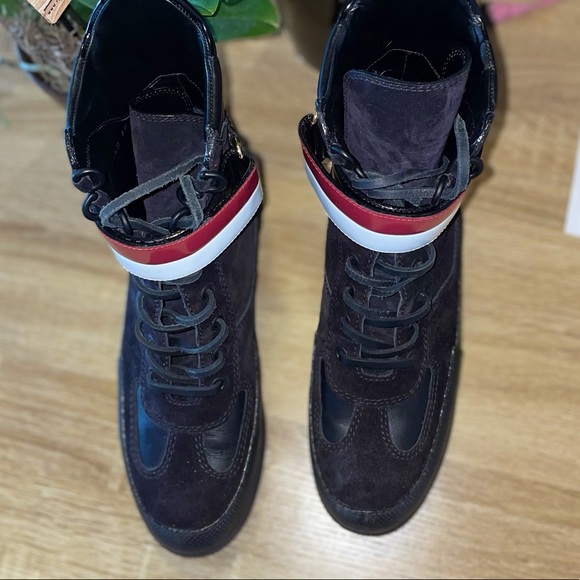 !Authentic! Louis Vuitton suede and leather boots - Picture 4 of 10